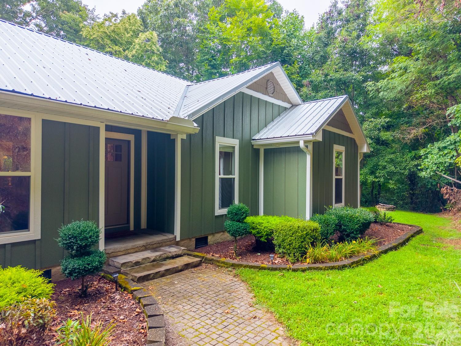 544 Stonehaven Drive