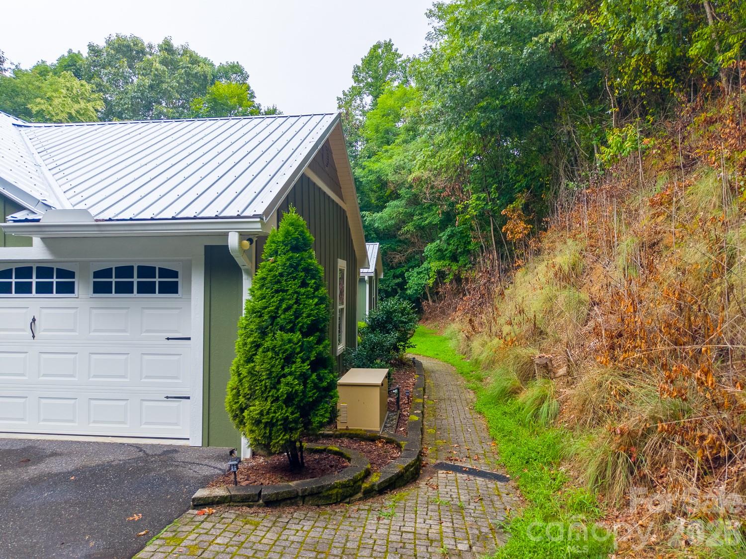 544 Stonehaven Drive