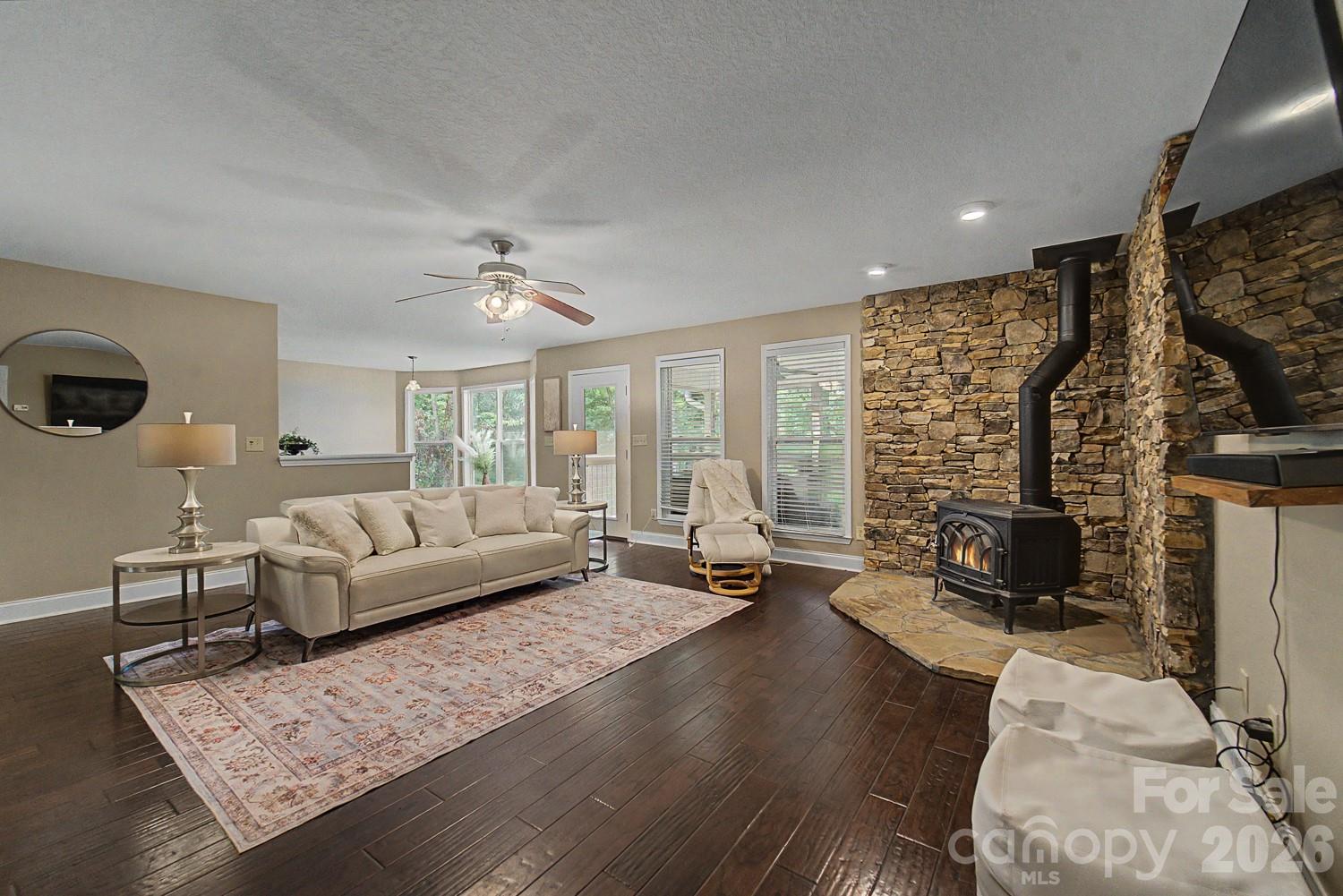 544 Stonehaven Drive
