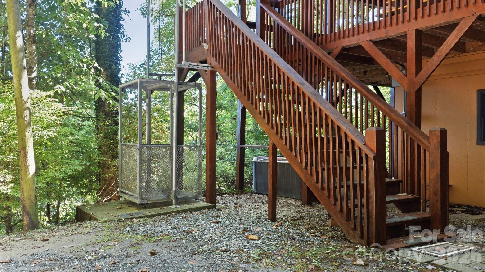 355 Oak Ridge Lane