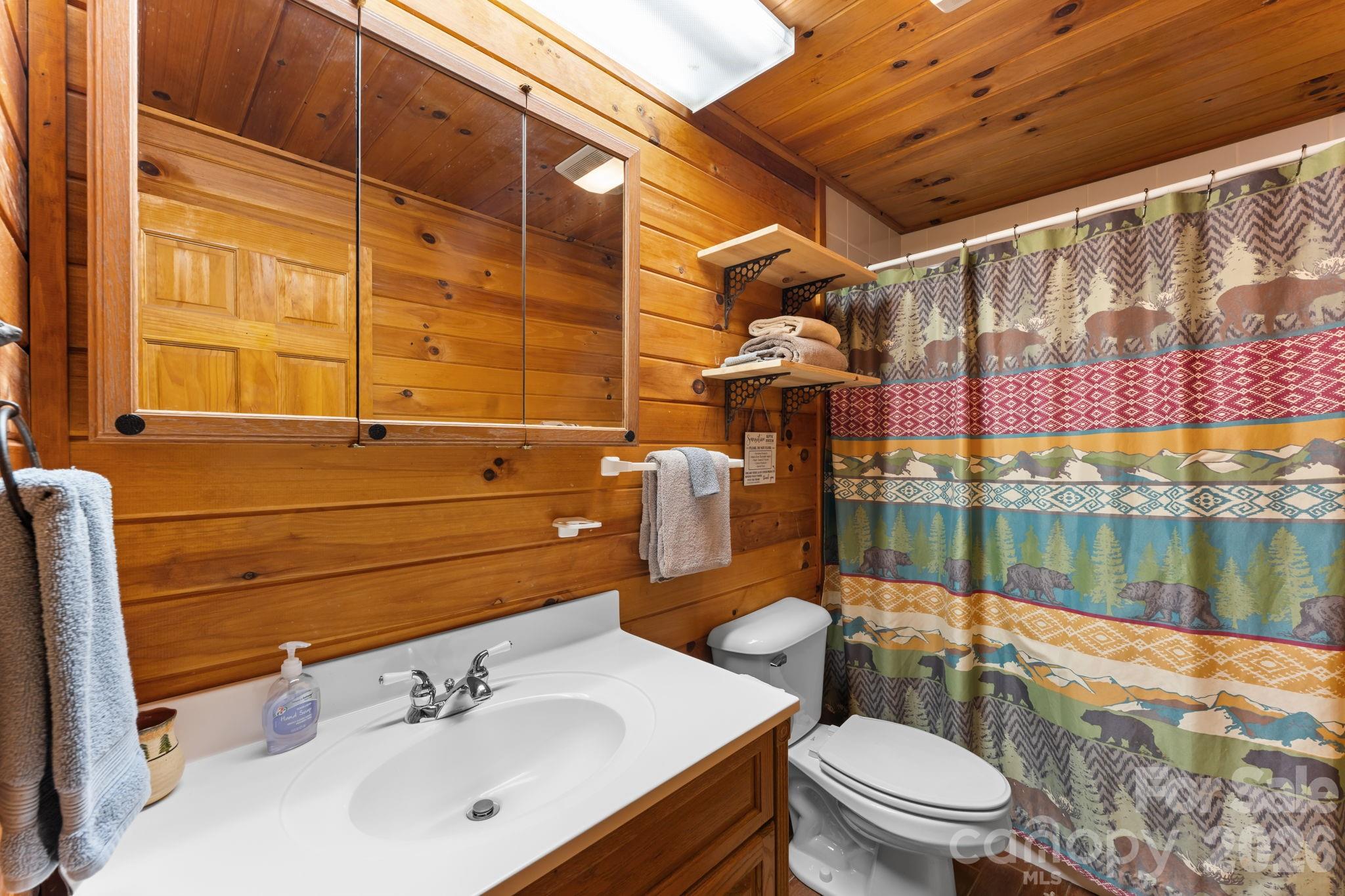355 Oak Ridge Lane