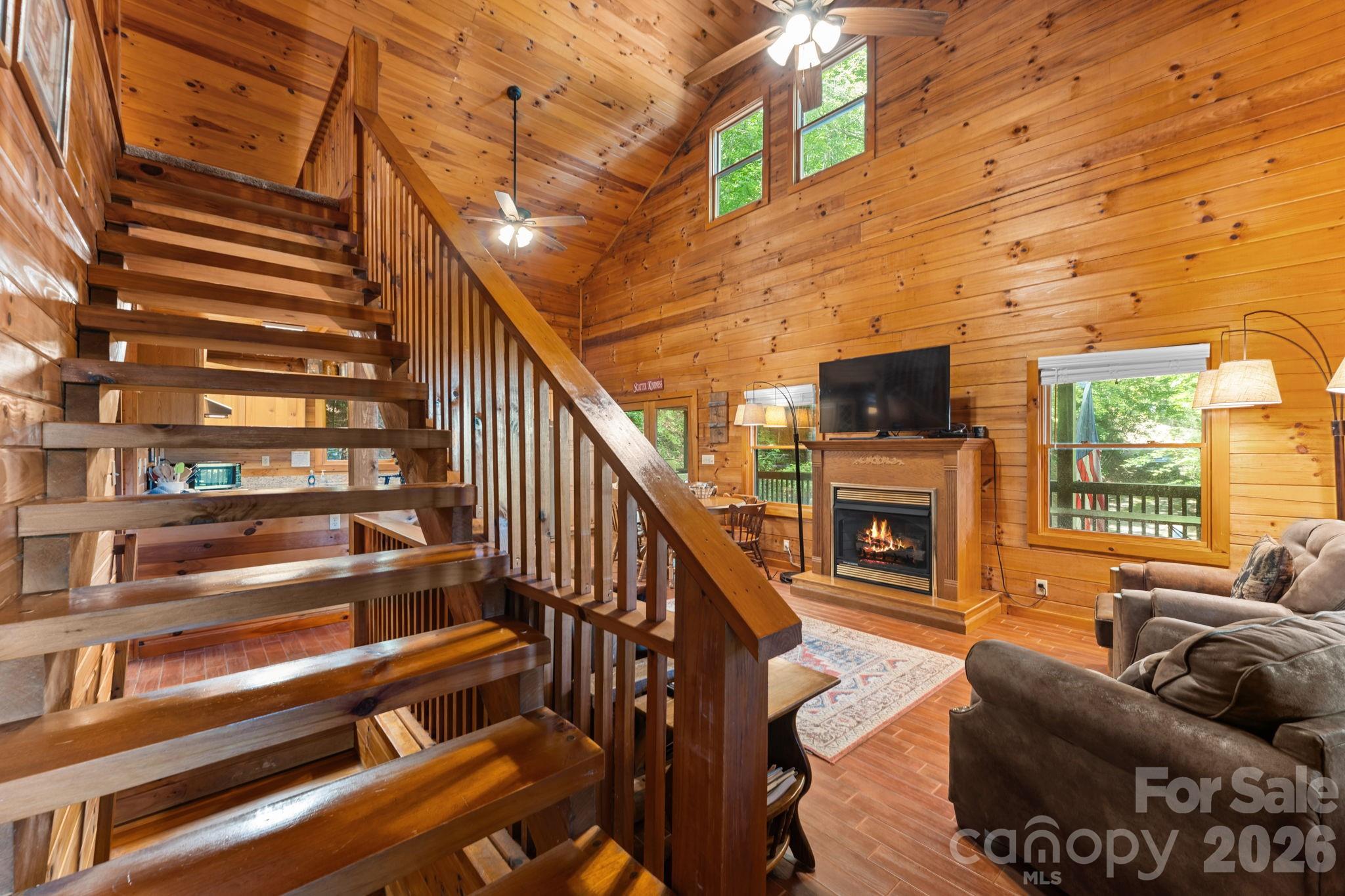 355 Oak Ridge Lane