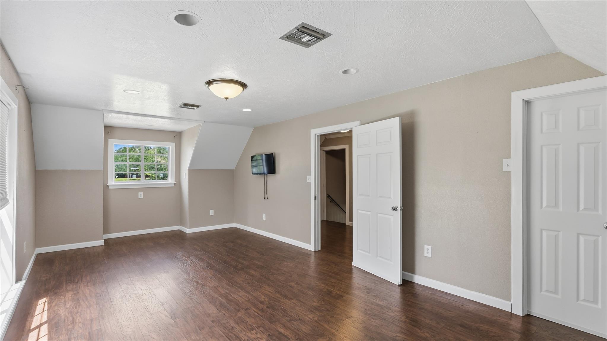 5125 Sandy Creek Lane