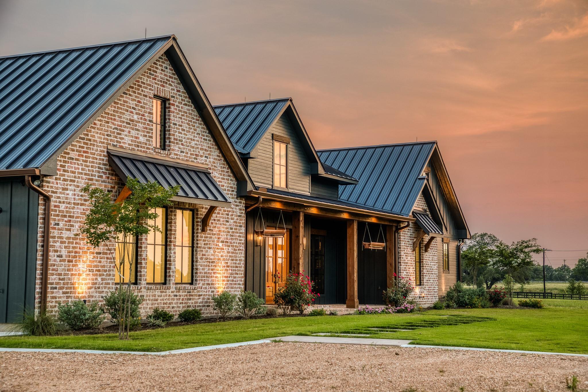 104 Hartfield Hill Ln