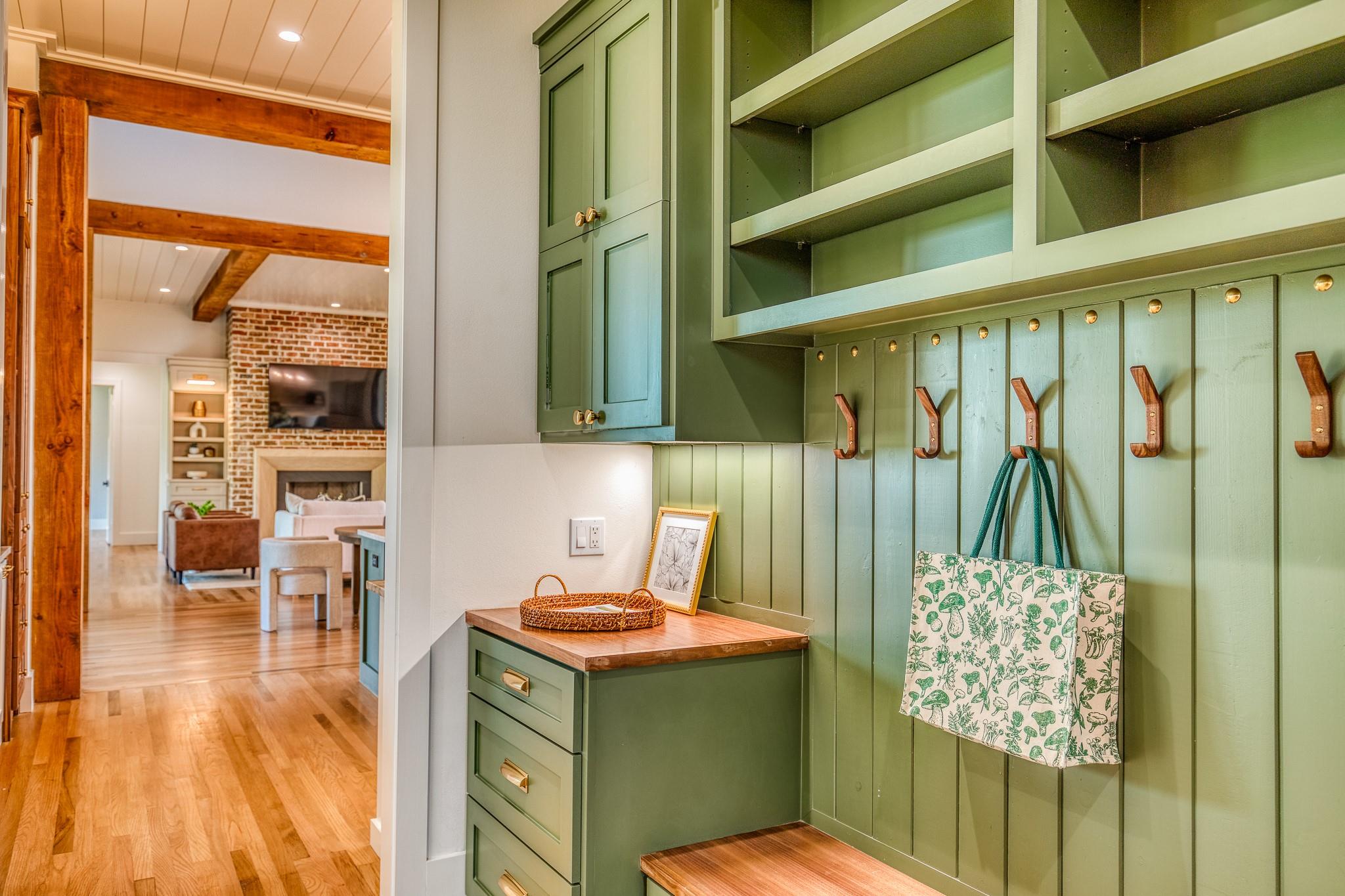 104 Hartfield Hill Ln