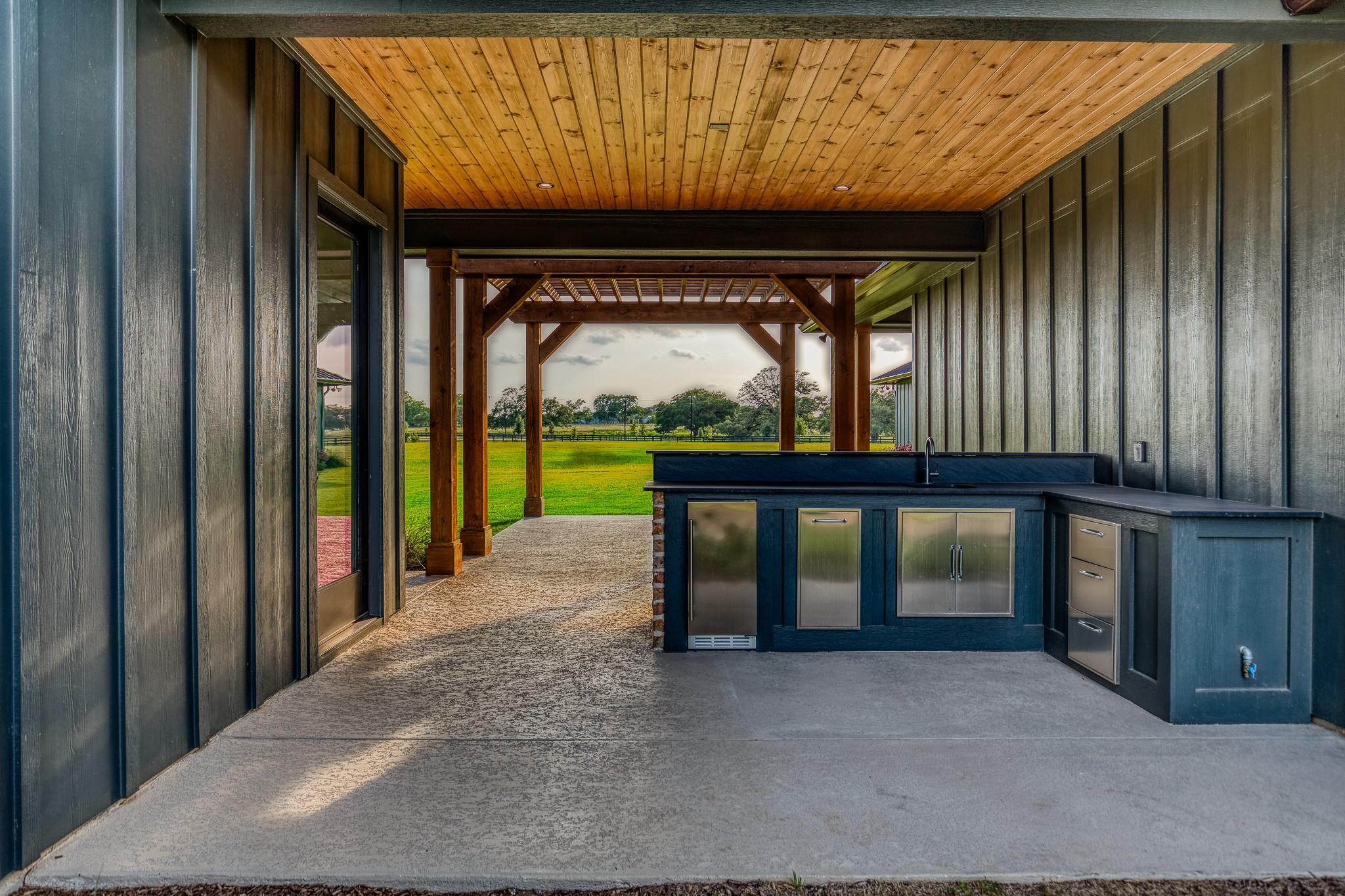 104 Hartfield Hill Ln