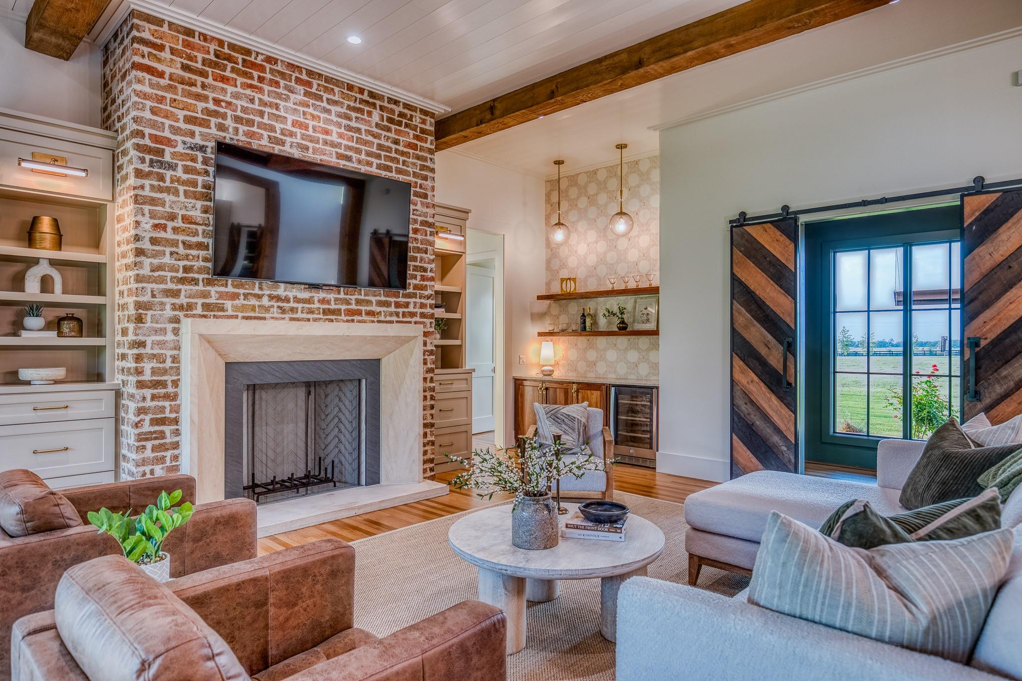 104 Hartfield Hill Ln