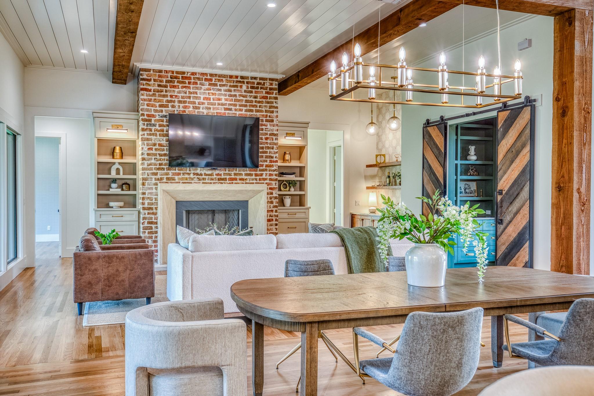 104 Hartfield Hill Ln