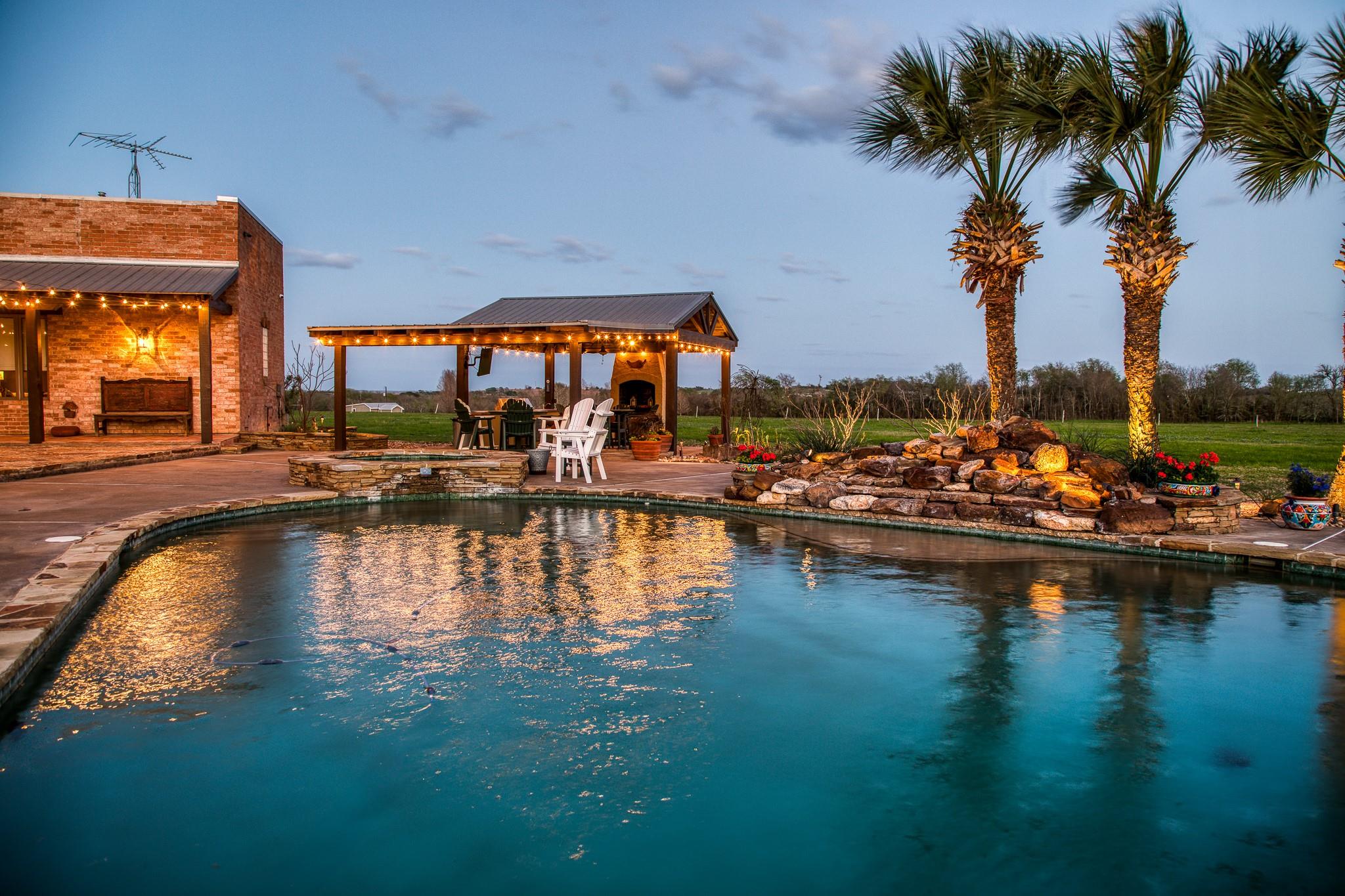 20383 State Highway 159 W