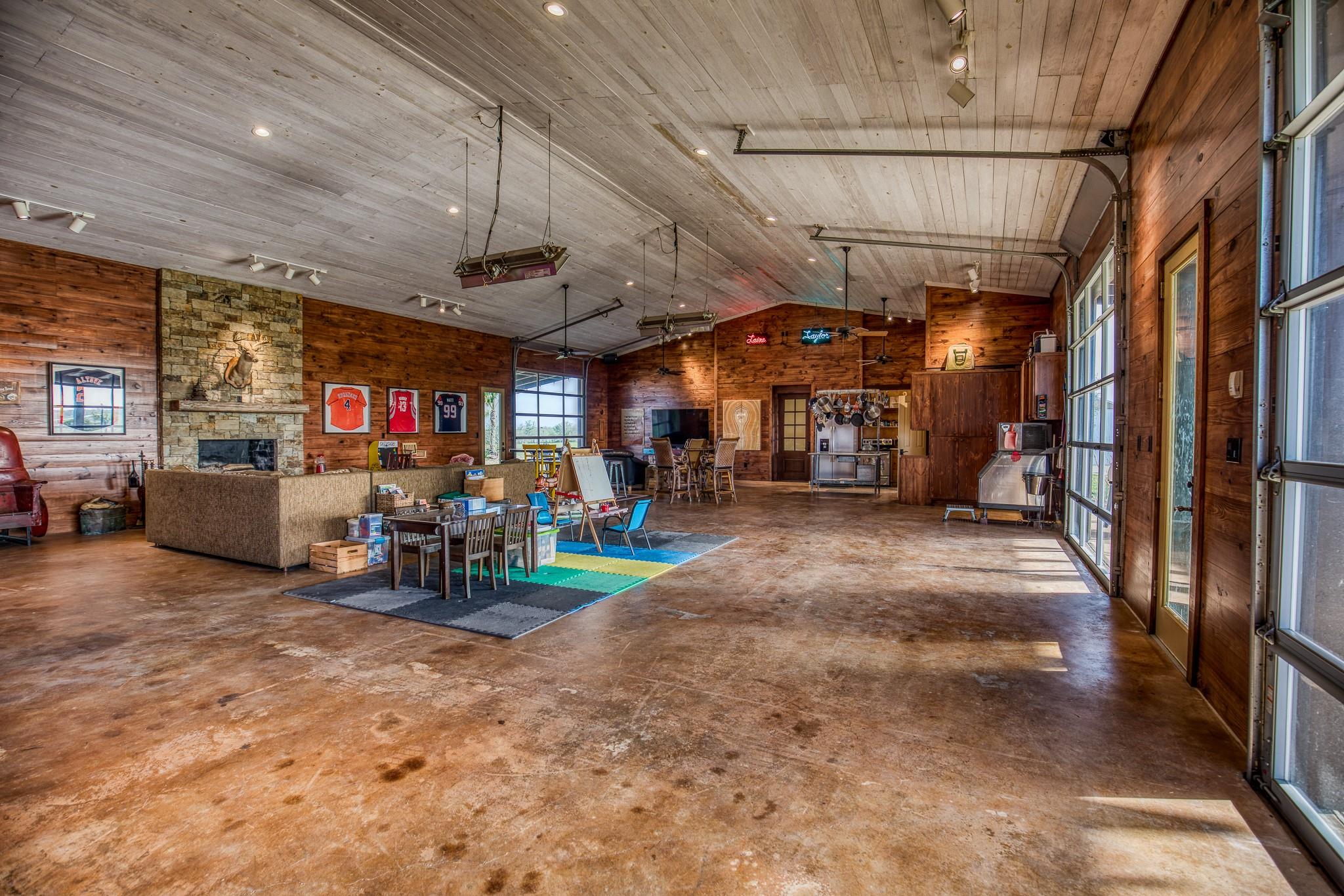 20383 State Highway 159 W