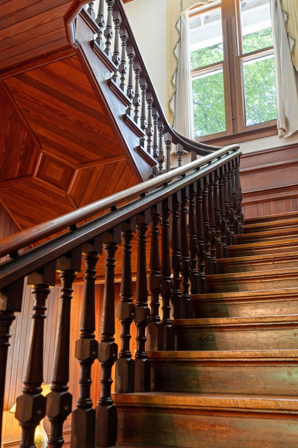 351 E Colorado Street