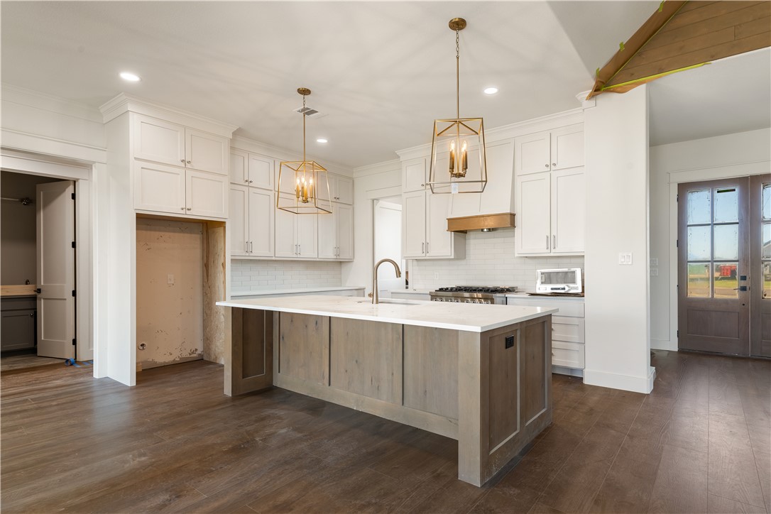 7899 Mathis Creek Drive