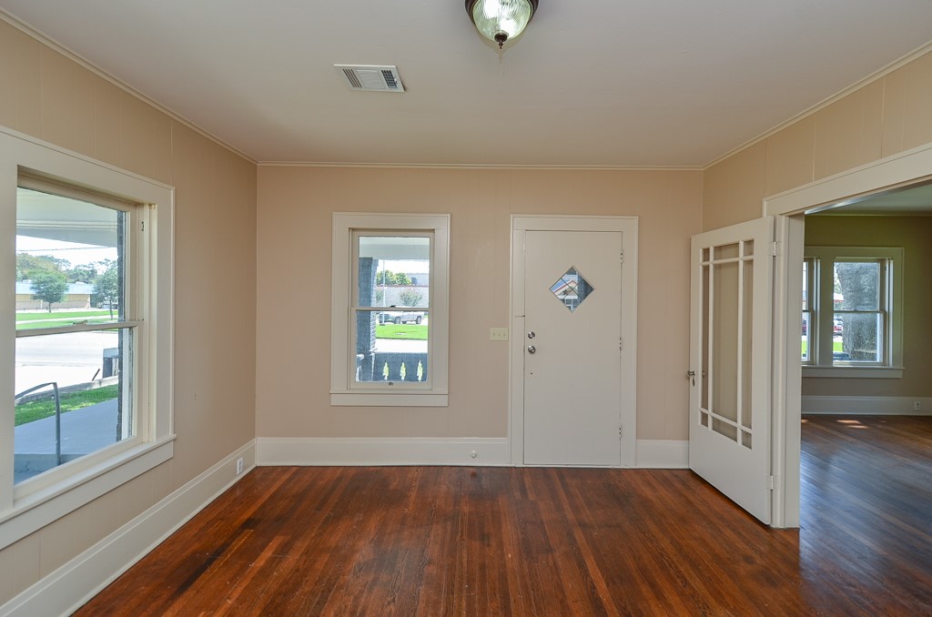 404 West Main Street