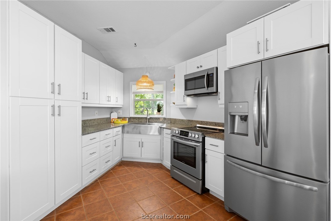 20559 Red Bud Court