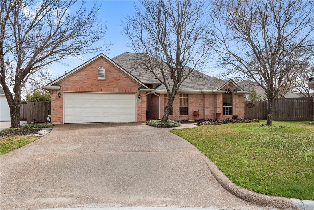 3804 Bridle Trails Court