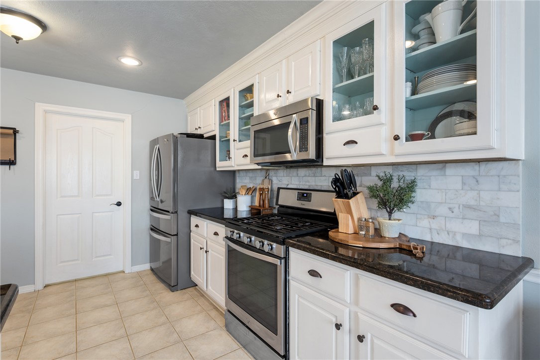 3804 Bridle Trails Court