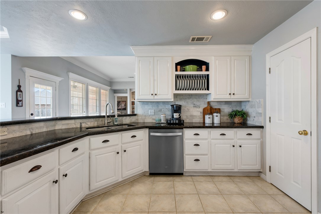 3804 Bridle Trails Court