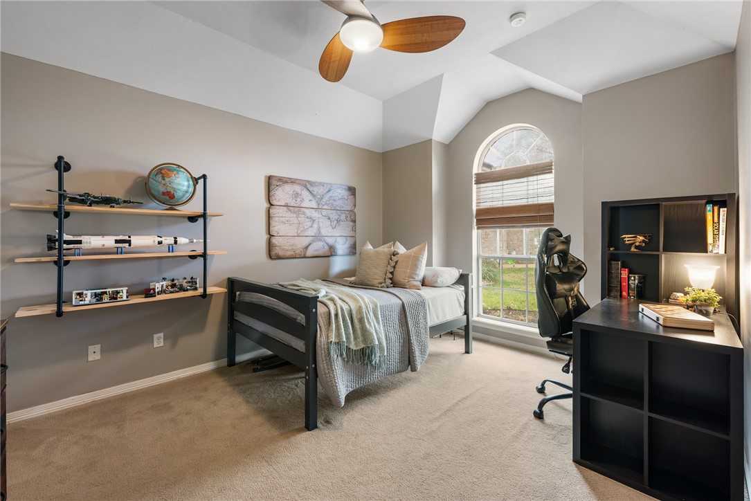 3804 Bridle Trails Court