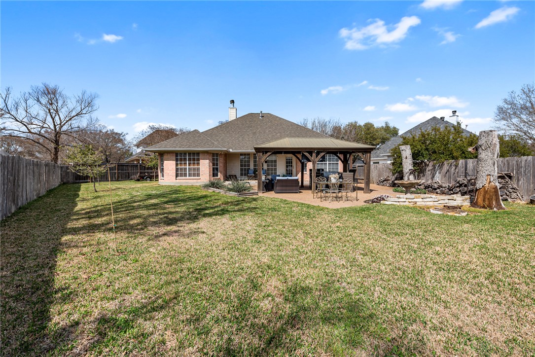 3804 Bridle Trails Court