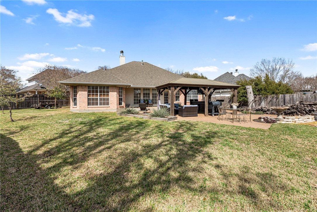 3804 Bridle Trails Court