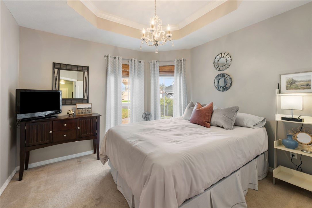 3804 Bridle Trails Court