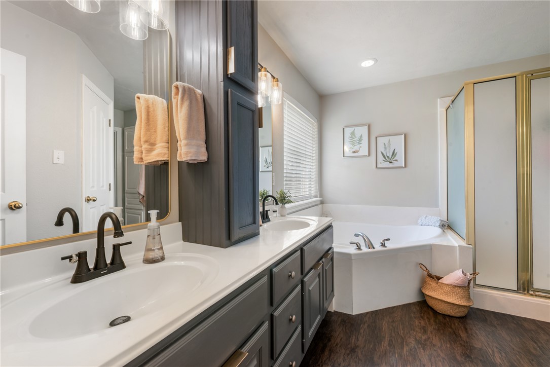 3804 Bridle Trails Court