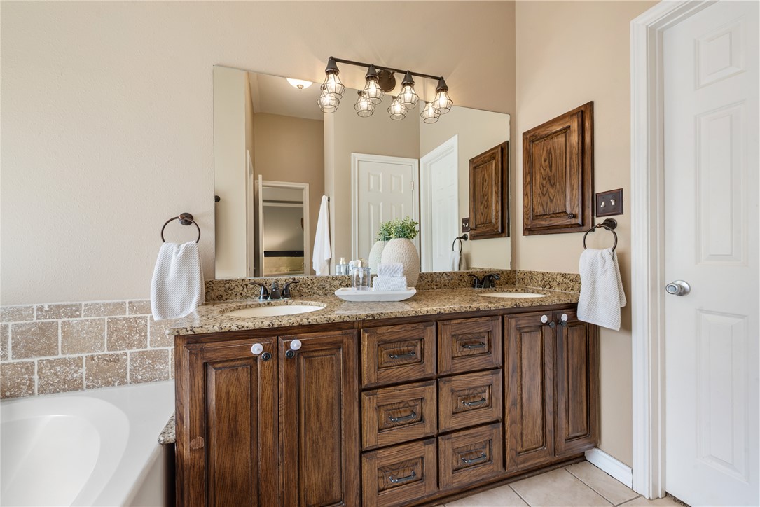 1736 Starling Drive