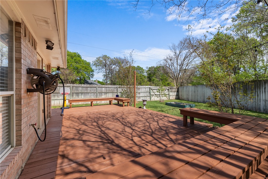 1736 Starling Drive
