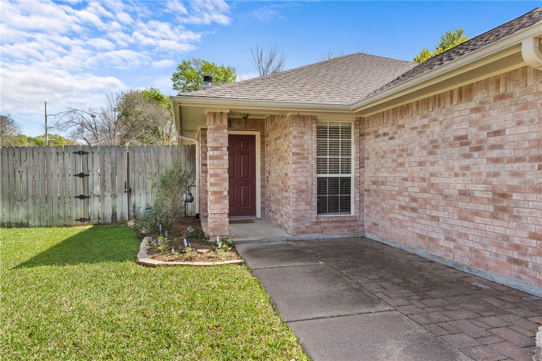 1736 Starling Drive