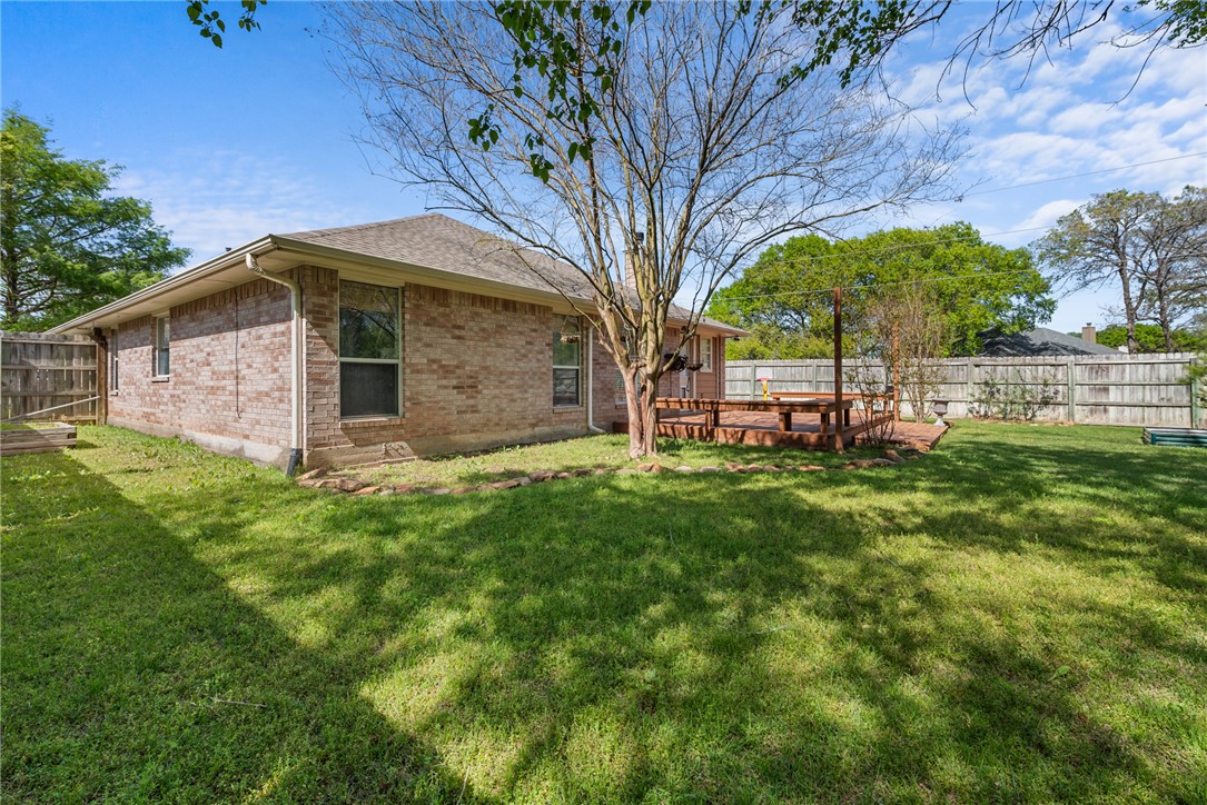 1736 Starling Drive