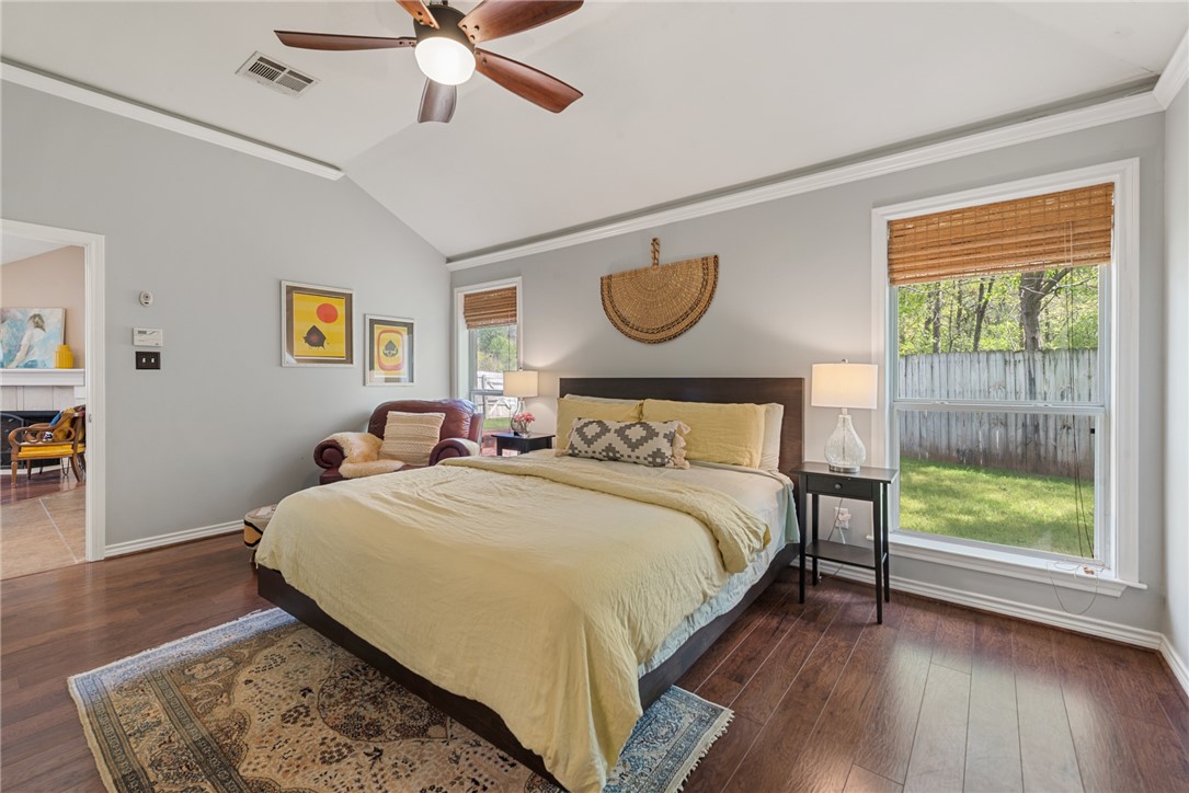 1736 Starling Drive