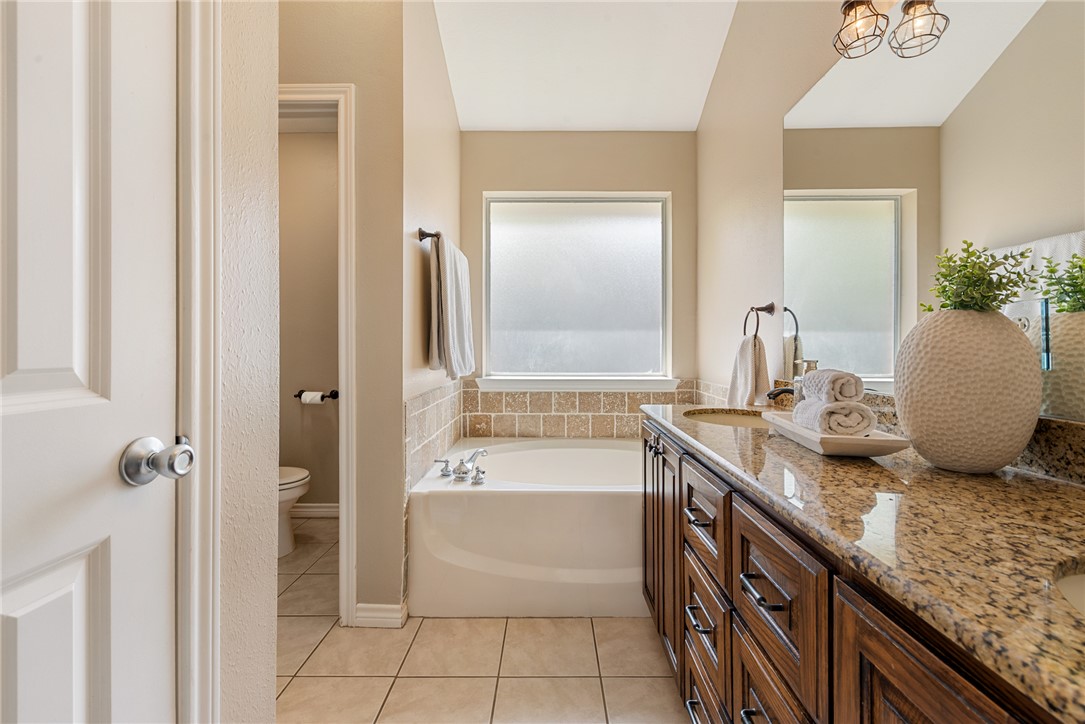1736 Starling Drive