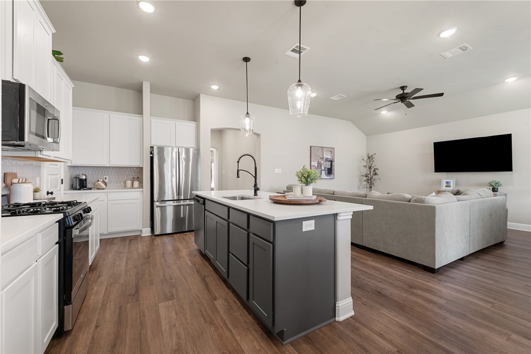 6221 Wilkesboro Drive