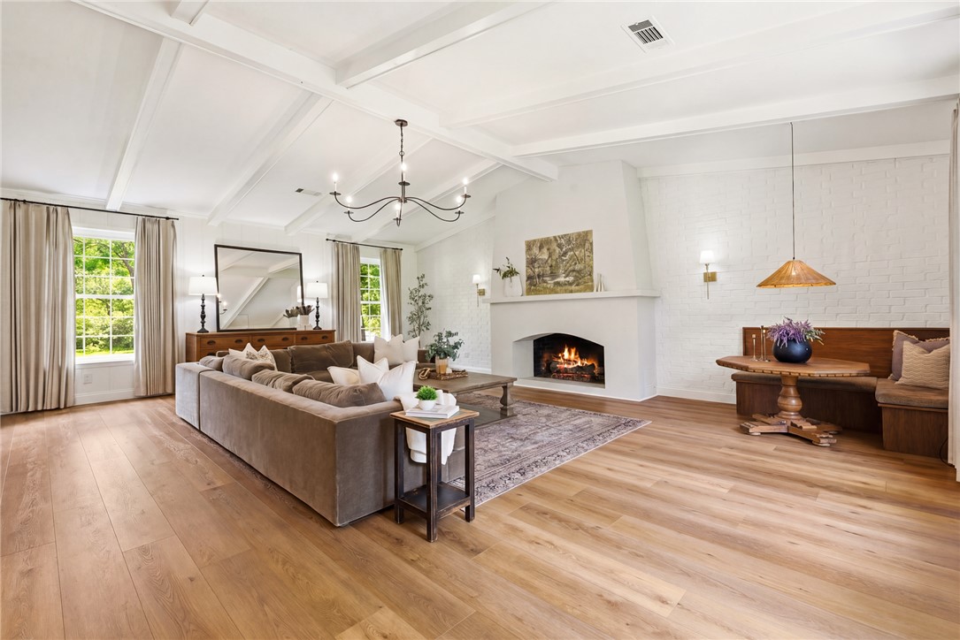 3613 Sunnybrook Lane