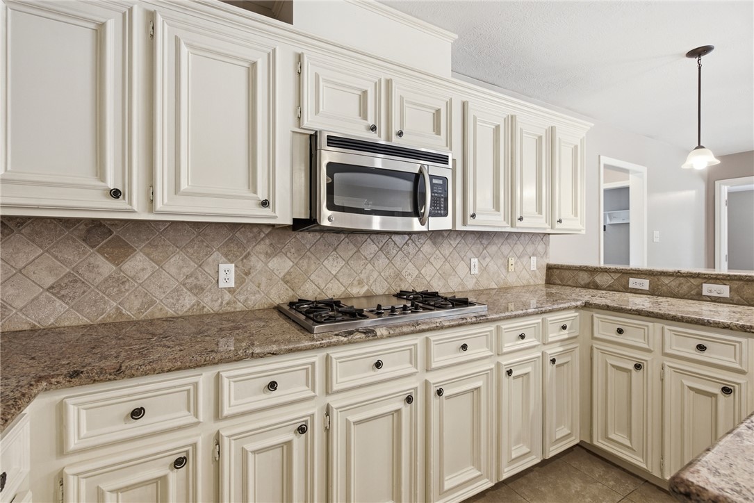 905 Winged Foot Drive