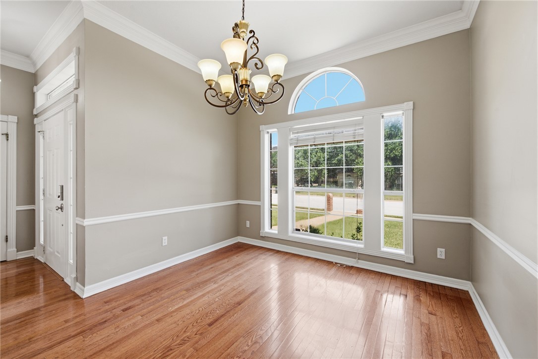 905 Winged Foot Drive
