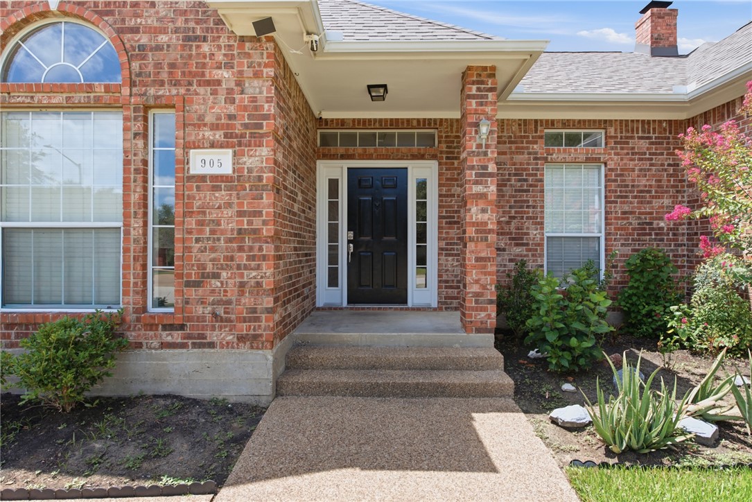 905 Winged Foot Drive