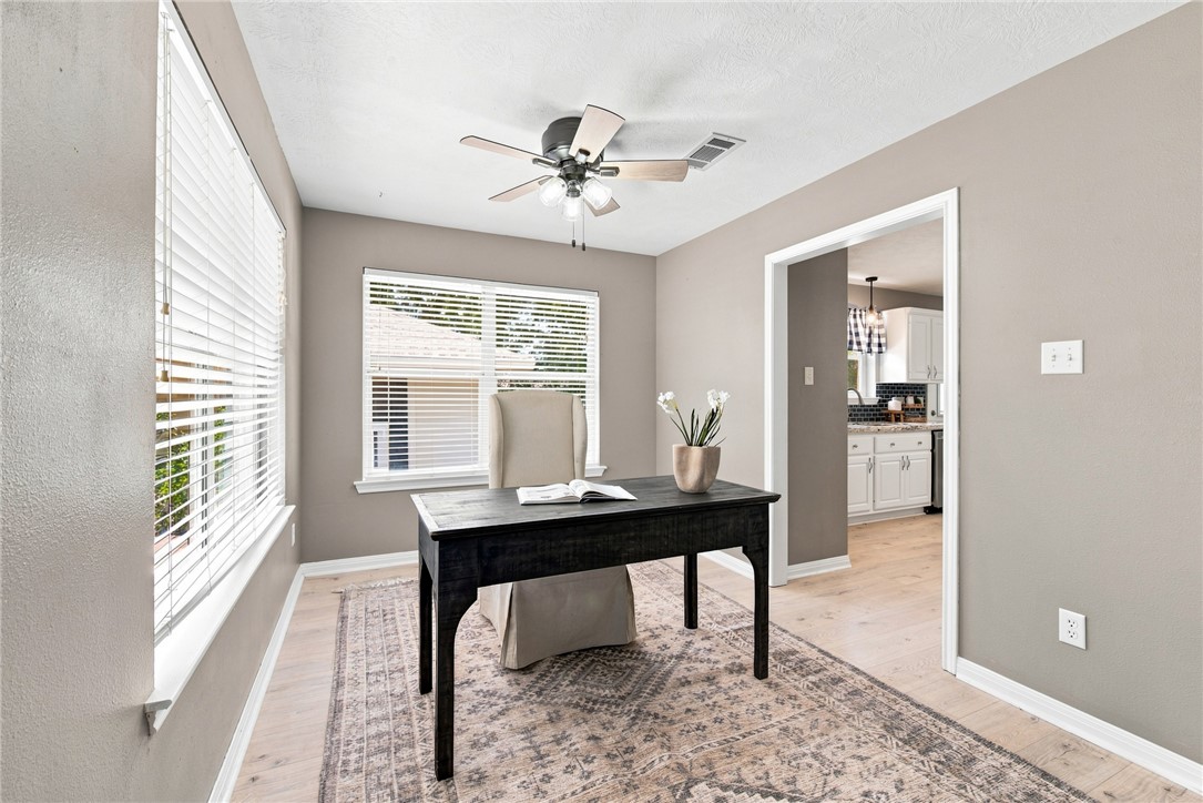 6826 Bendwood