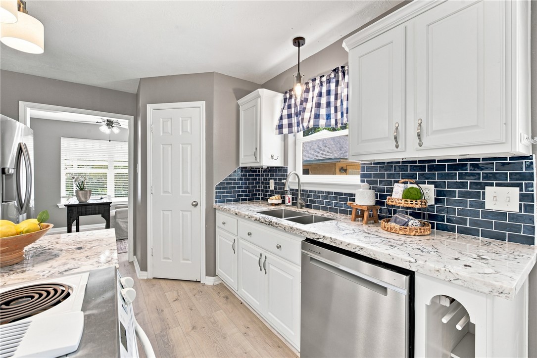6826 Bendwood