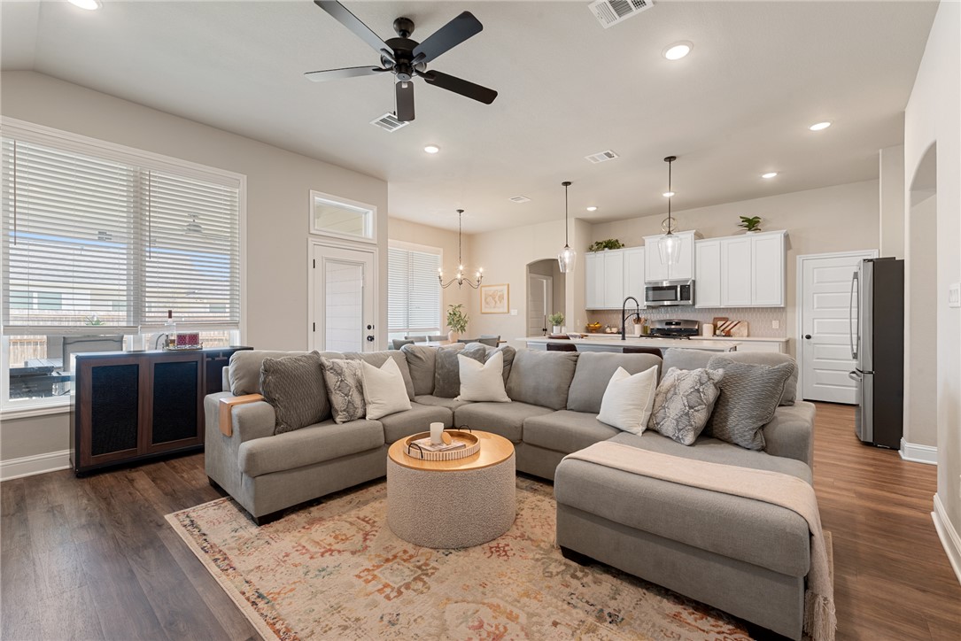 6221 Wilkesboro Drive