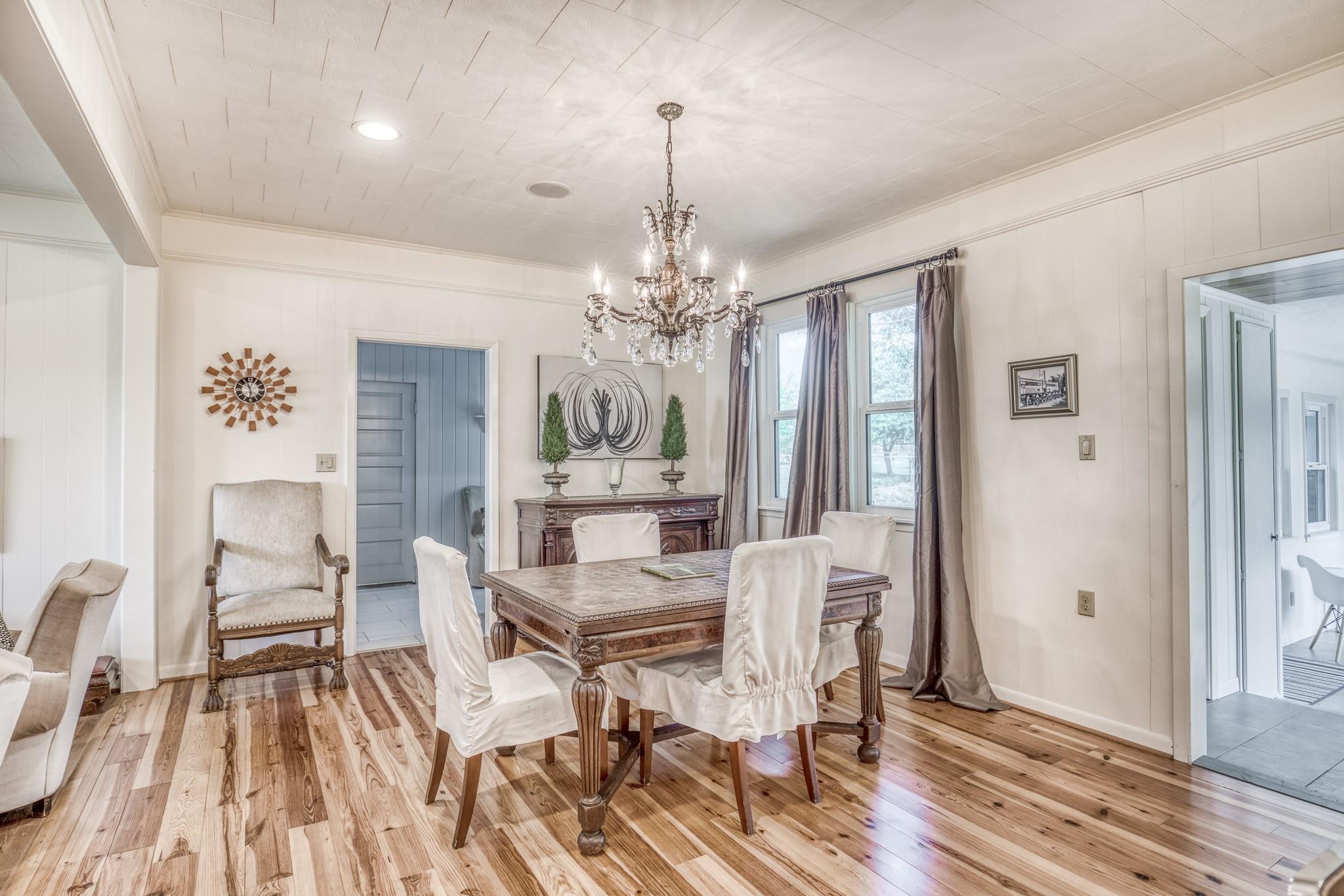 1524 Highway 159 W