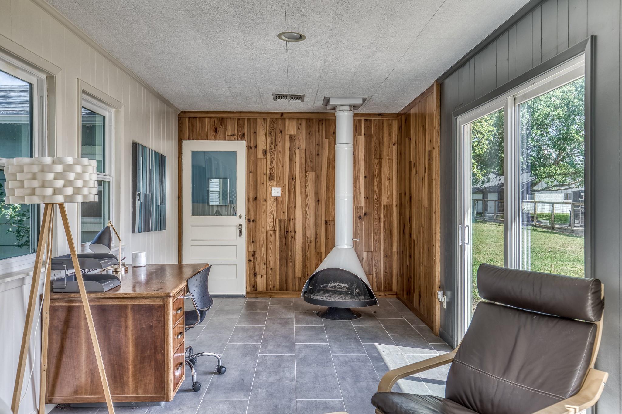 1524 Highway 159 W