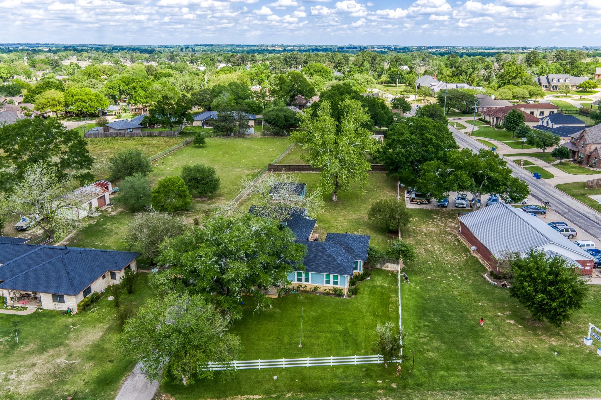 1524 Highway 159 W