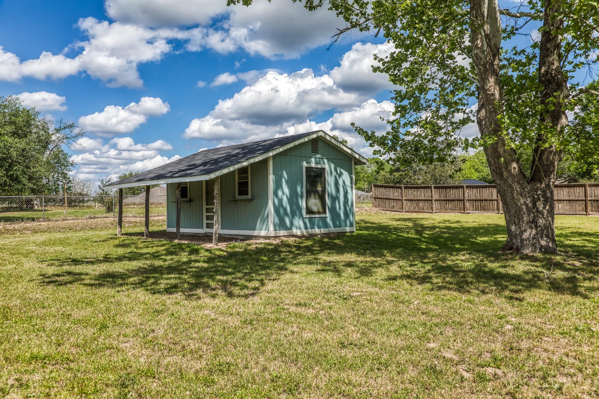 1524 Highway 159 W