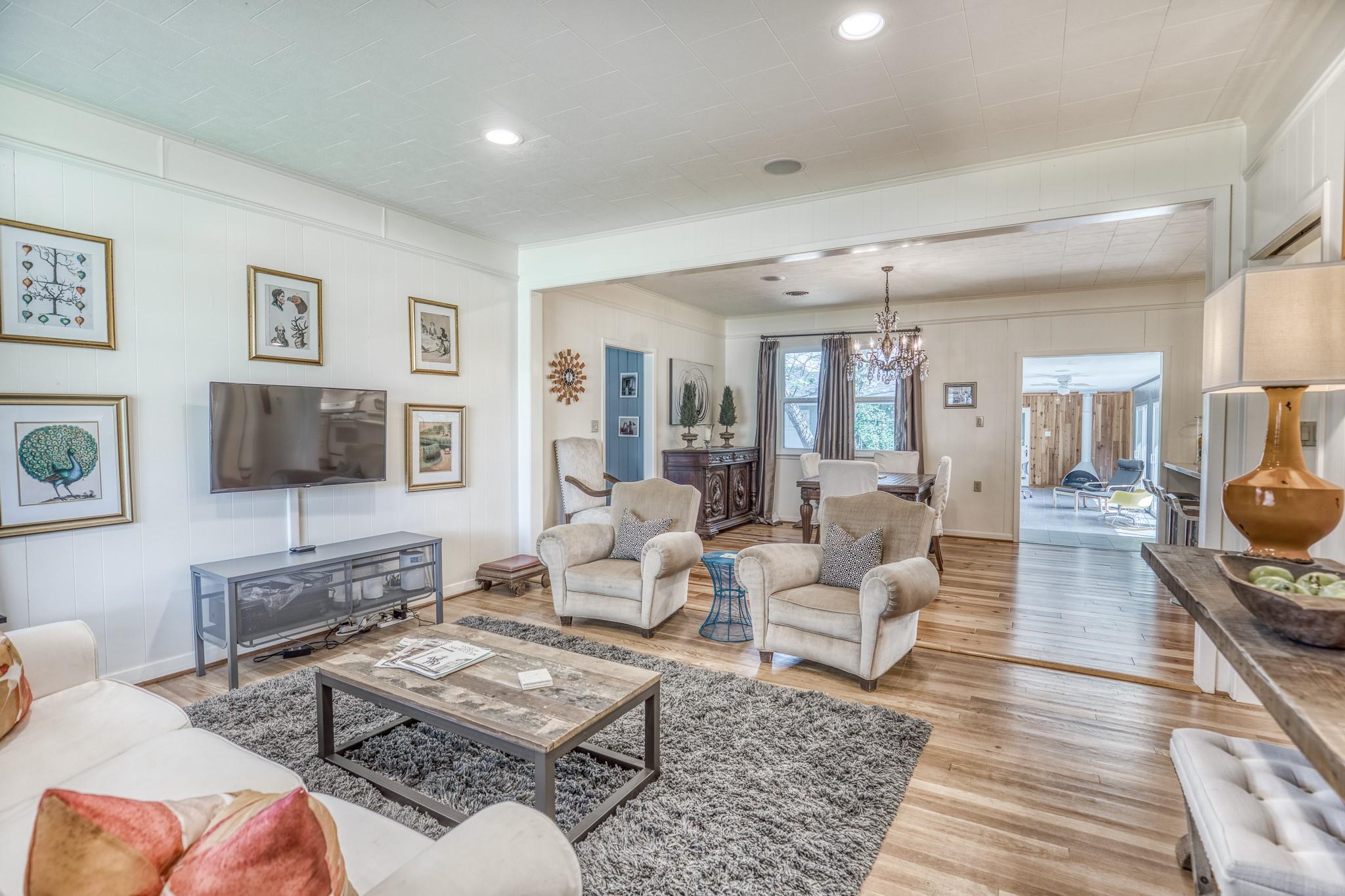 1524 Highway 159 W