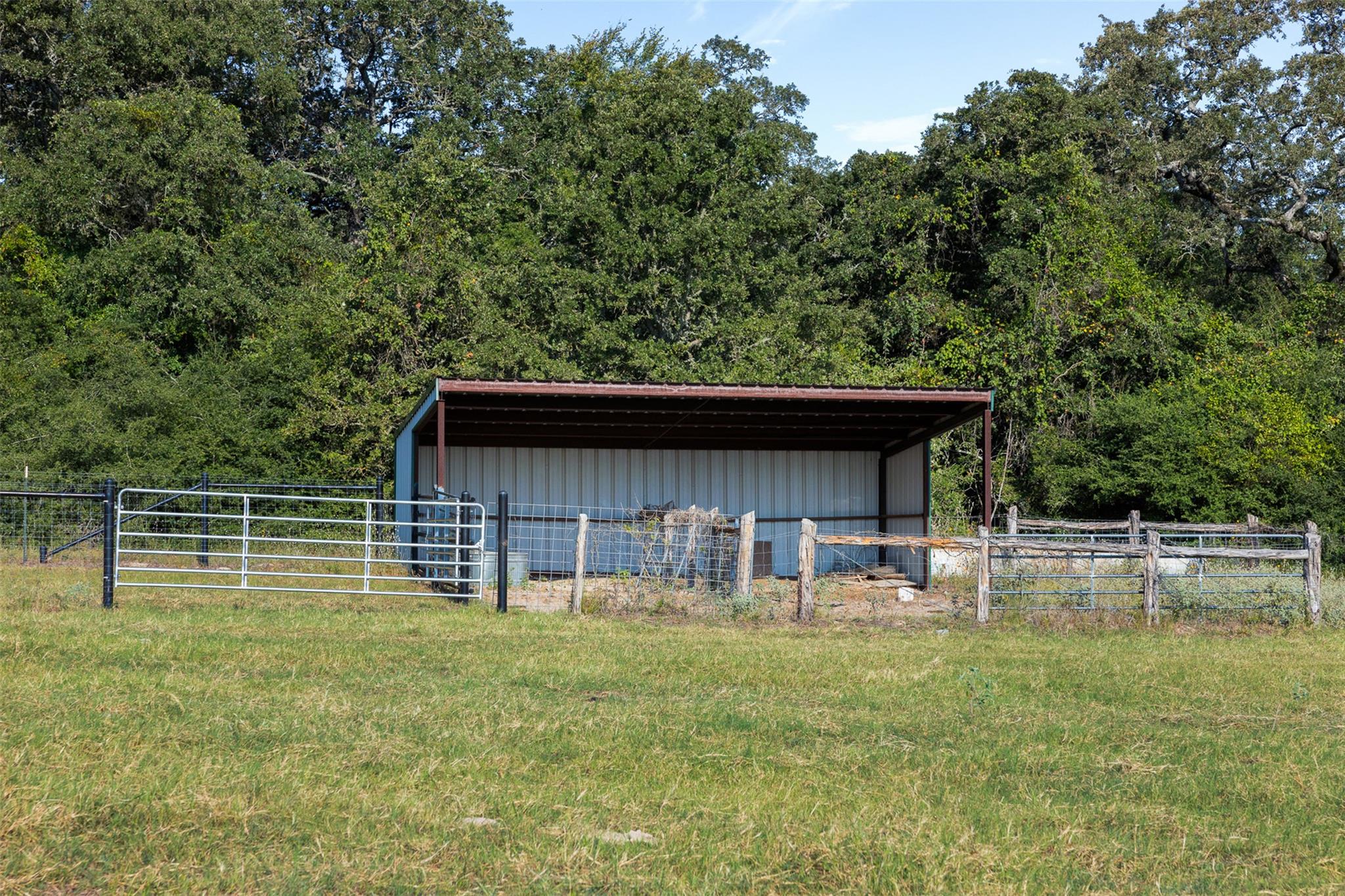 11789 FM 2095