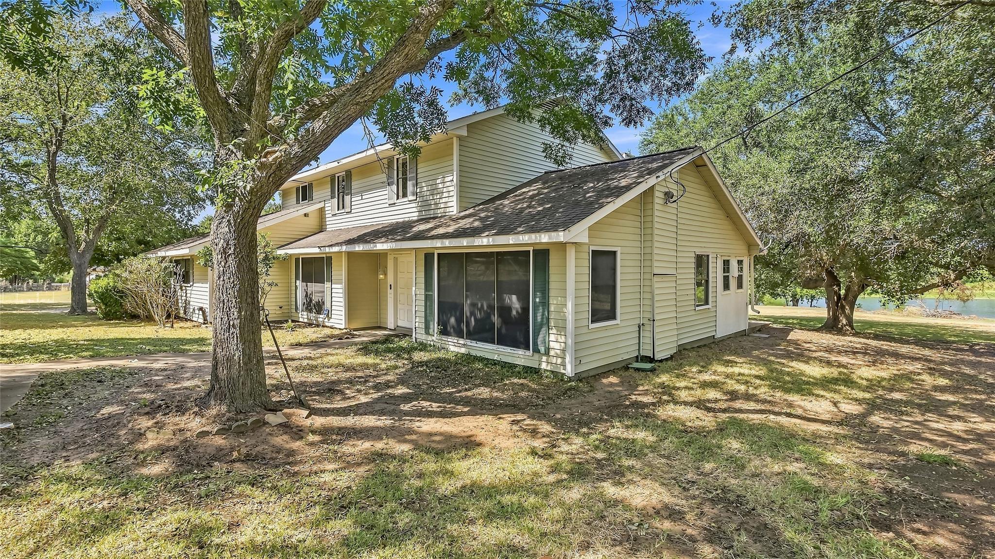 3447 Azalea Street