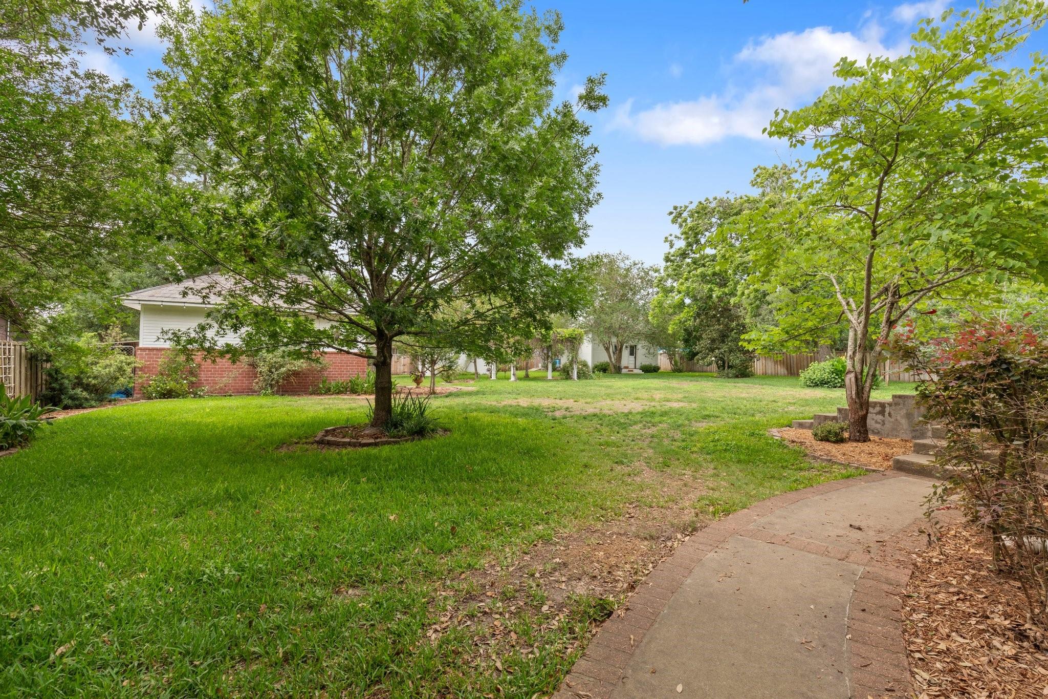 401 N Walnut Avenue Avenue