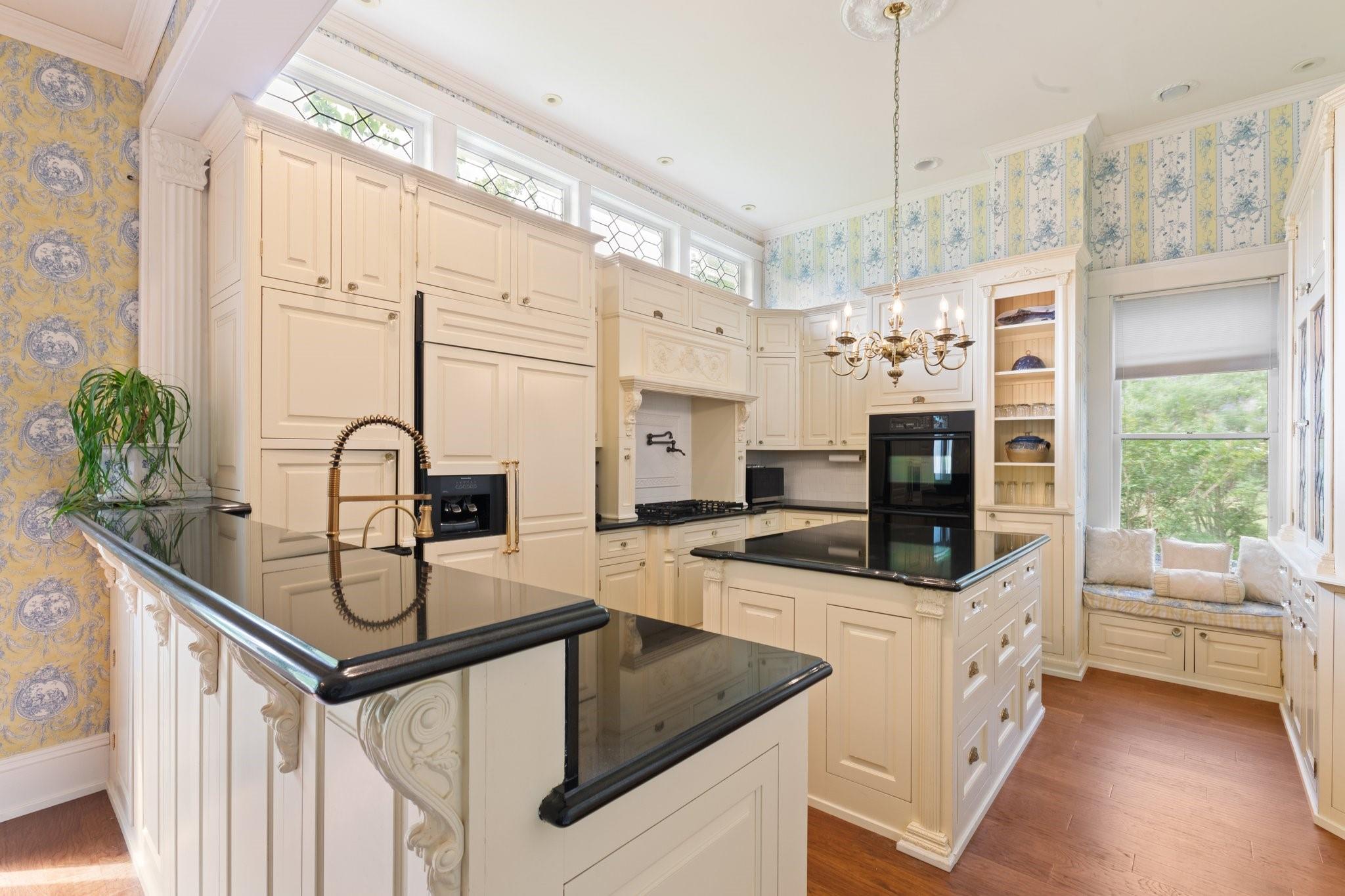 401 N Walnut Avenue Avenue