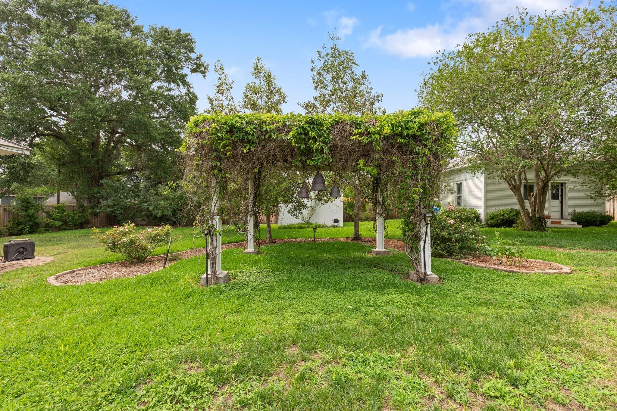 401 N Walnut Avenue Avenue